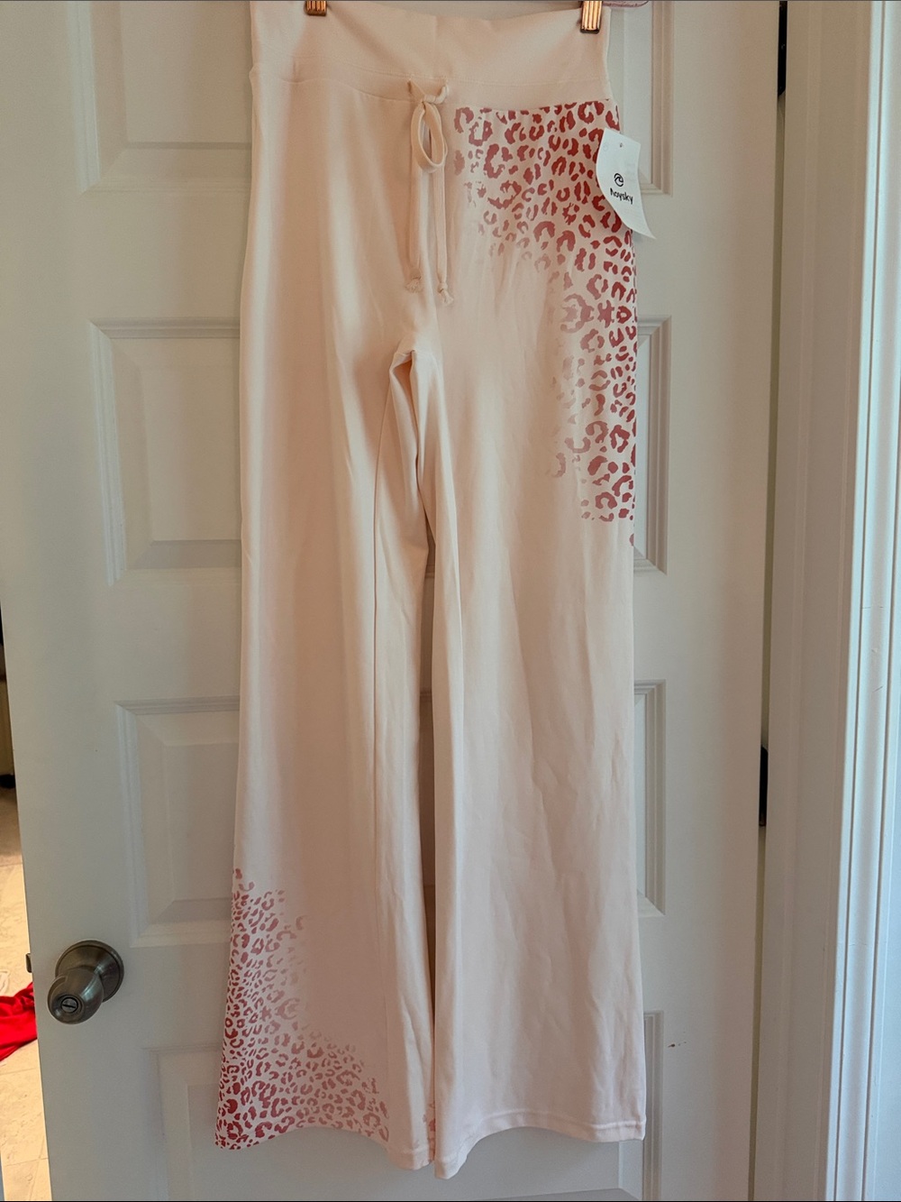 Cozy Wide-Leg Cream Pants with Pink Leopard Accent